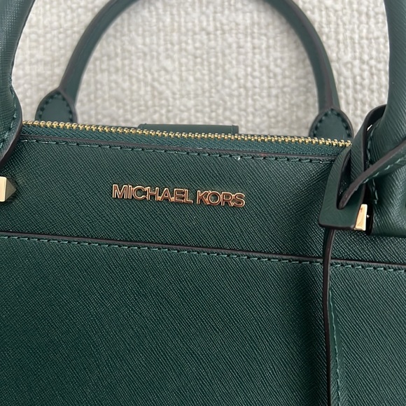 Green Michael Kors purse - Picture 2 of 7